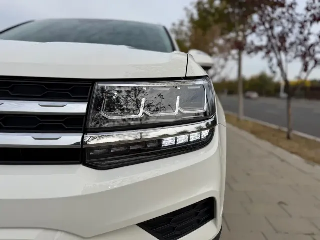 Volkswagen Tharu — Фото автомобиля 15