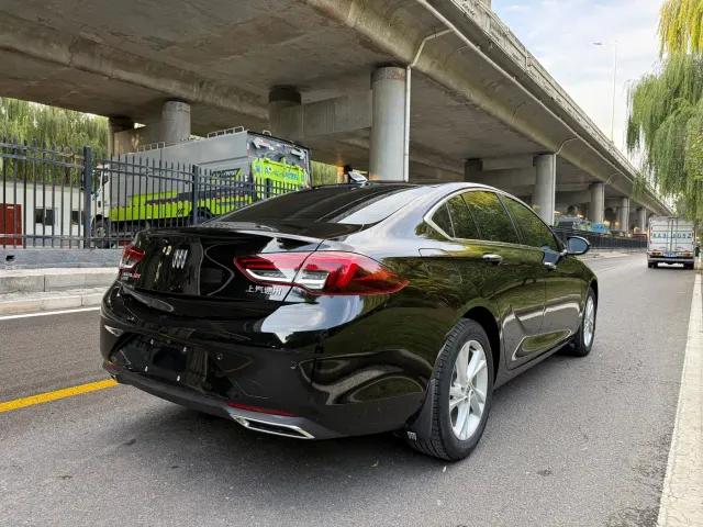 Buick Regal — Фото автомобиля 5