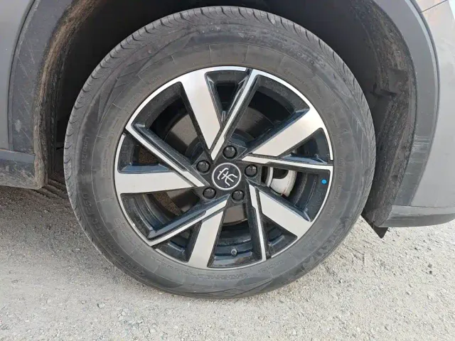 BYD Song Pro — Фото автомобиля 25
