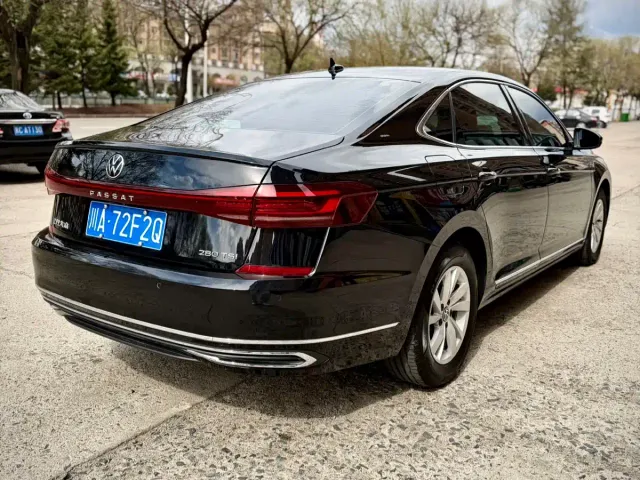 Volkswagen Passat — Фото автомобиля 6