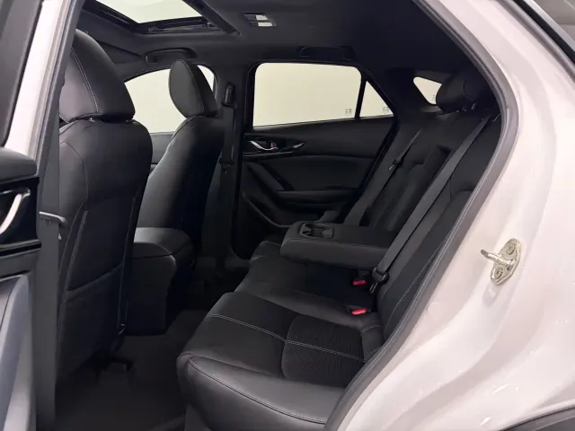 Mazda CX-4 — Фото автомобиля 14
