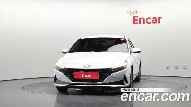 Hyundai AVANTE Avante (CN7) — Фото автомобиля 3