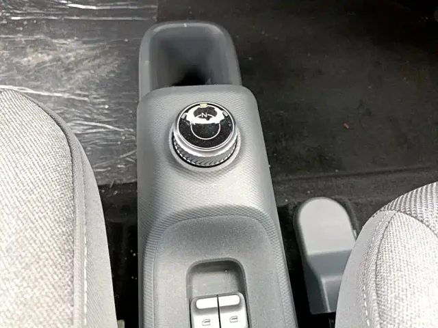 Wuling Zhiguang NEV — Фото автомобиля 13