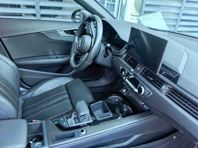 Audi A4L — Фото автомобиля 9
