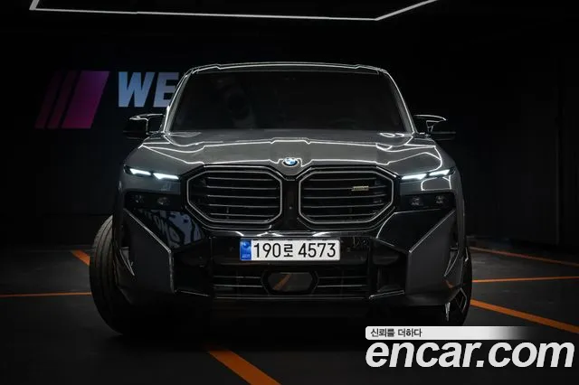 BMW XM G09 — Фото автомобиля 2