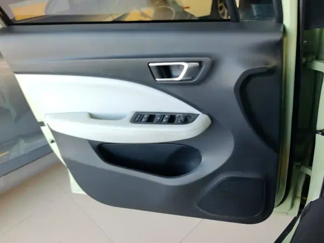 Leapmotor T03 — Фото автомобиля 7