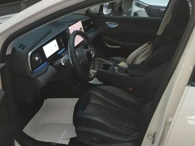 BYD Hai Shi 05 EV 2025 520KM Flagship Smart Navigation Edition — Фото автомобиля 14