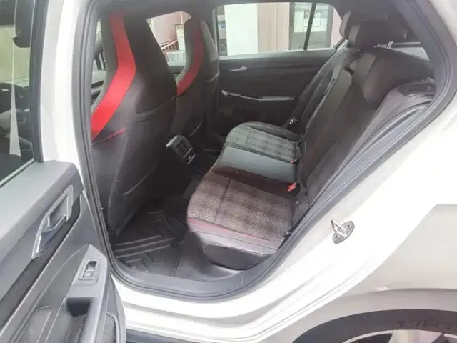 Volkswagen Golf GTI — Фото автомобиля 5