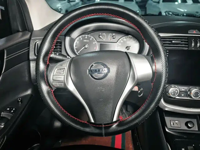 Nissan Tiida — Фото автомобиля 2