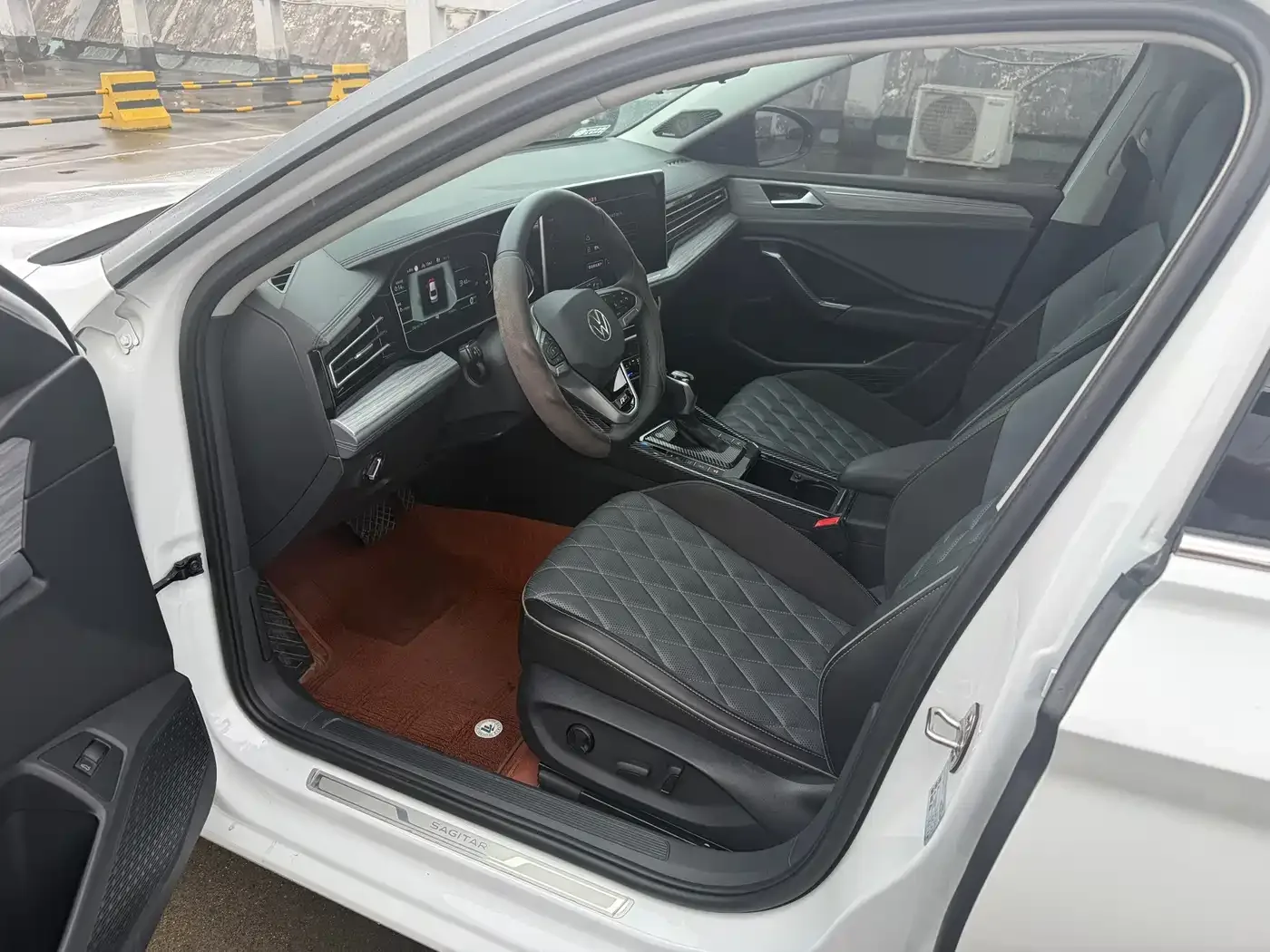 Volkswagen Sagitar 2024 300TSI DSG Excellence Edition — Фото автомобиля 9