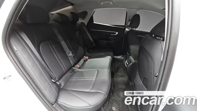 Hyundai Sonata — Фото автомобиля 19
