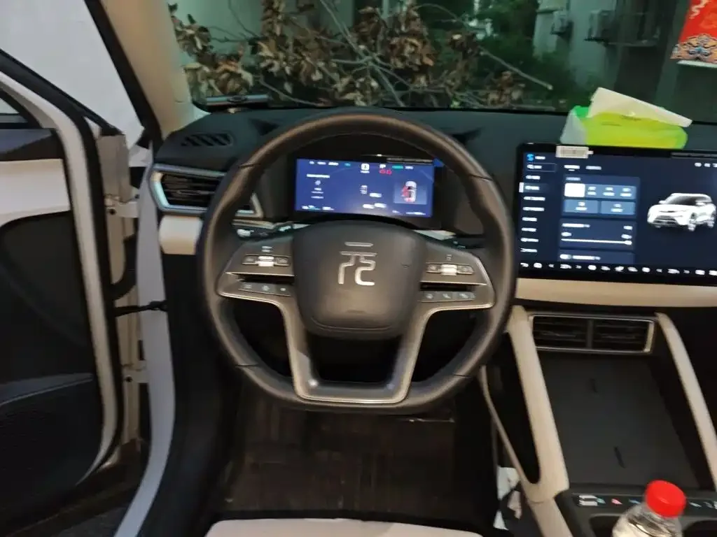 BYD Yuan UP 2025 Smart Drive Edition 401KM Vitality Version — Фото автомобиля 6