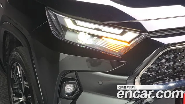 Toyota RAV4 — Фото автомобиля 21