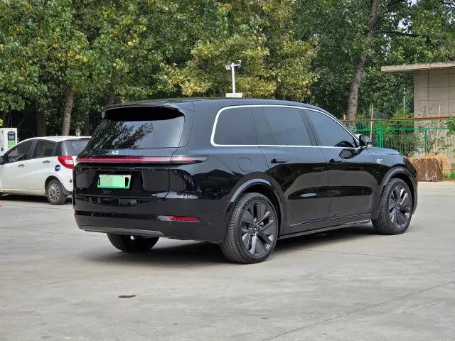 Li Auto L9 — Фото автомобиля 4