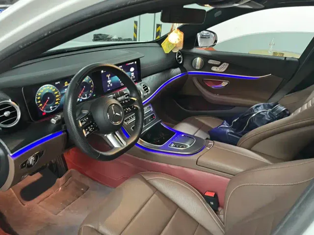 Mercedes-Benz E-Class — Фото автомобиля 7