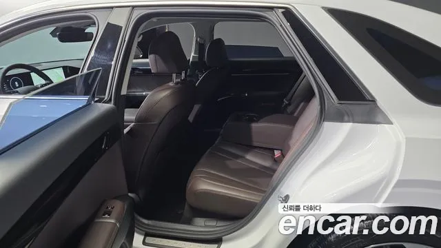 Hyundai Grandeur GN7 — Фото автомобиля 17