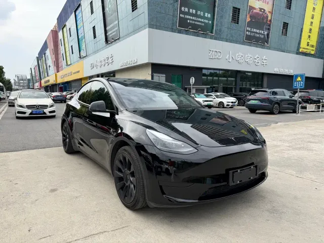Фотография автомобиля — Tesla Model Y