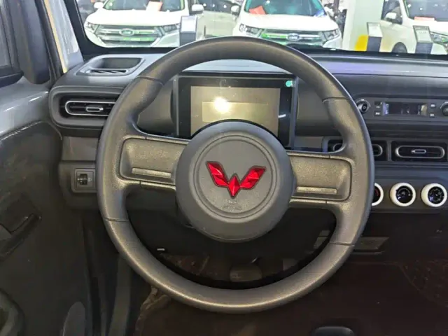 Wuling Zhiguang NEV — Фото автомобиля 10