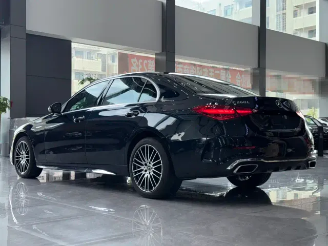 Mercedes-Benz C-Class — Фото автомобиля 9