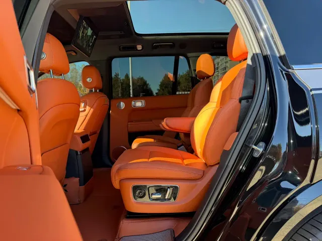 Li Auto L9 — Фото автомобиля 9