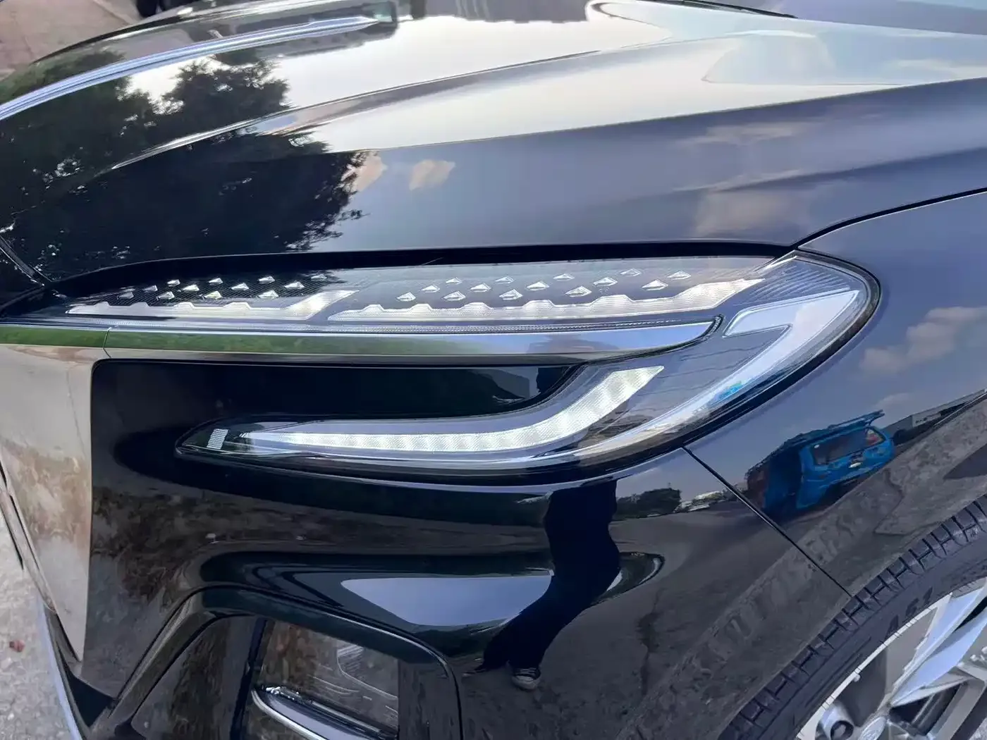 Hongqi Hongqi HS3 PHEV 2024 PHEV 115km Power Edition — Фото автомобиля 9