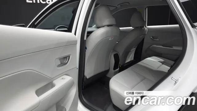 Hyundai Kona SX2 — Фото автомобиля 16