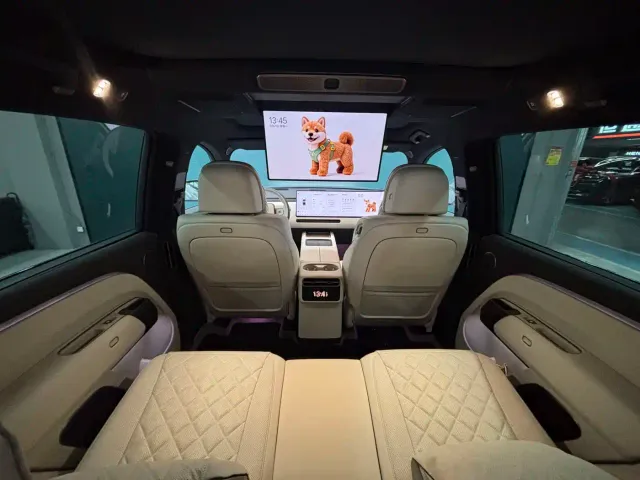 Li Auto Li L8 — Фото автомобиля 17