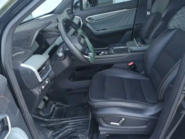 Geely Haoyue L — Фото автомобиля 23