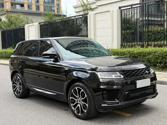 Land Rover Range Rover Sport — Фото автомобиля 3