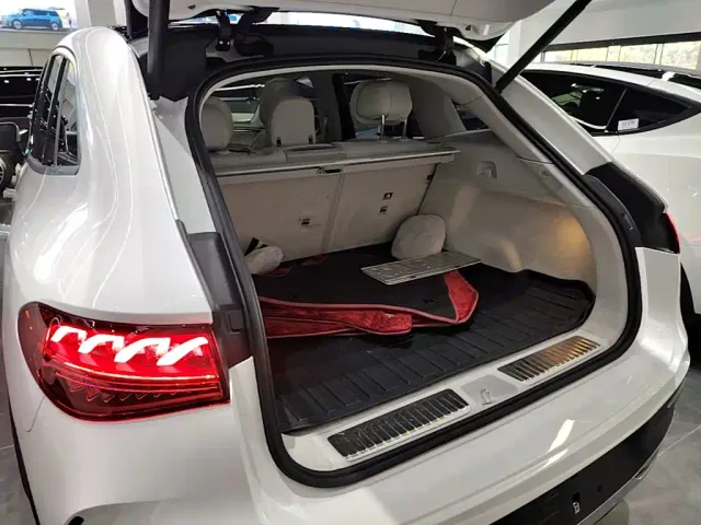 Mercedes-Benz Mercedes-Benz EQE SUV 2024 350 4MATIC Luxury Edition — Фото автомобиля 18