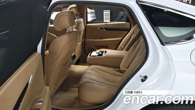 Genesis G80 RG3 — Фото автомобиля 12