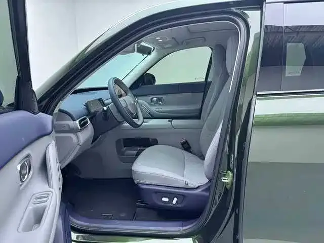 Leapmotor A10 — Фото автомобиля 8