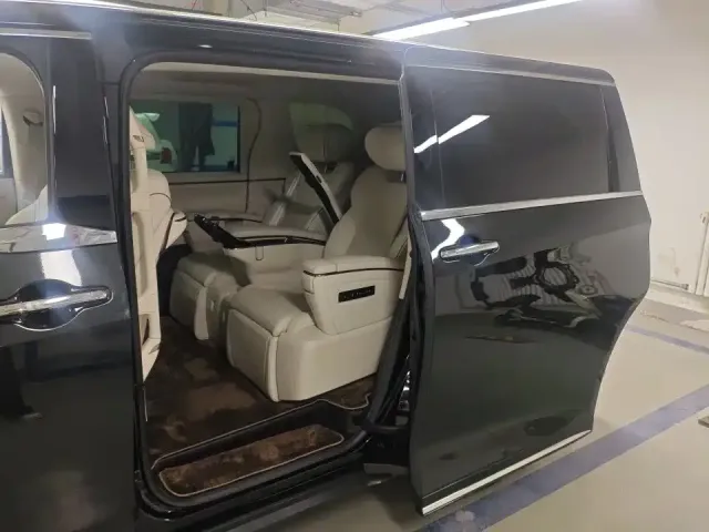 Lexus Lexus LM 2023 500h 6-Seater Prestige Edition — Фото автомобиля 5