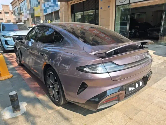 Xiaomi SU7 — Фото автомобиля 4