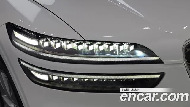 Genesis GV70 — Фото автомобиля 7