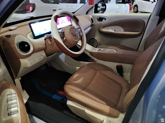 Wuling Bingo — Фото автомобиля 14