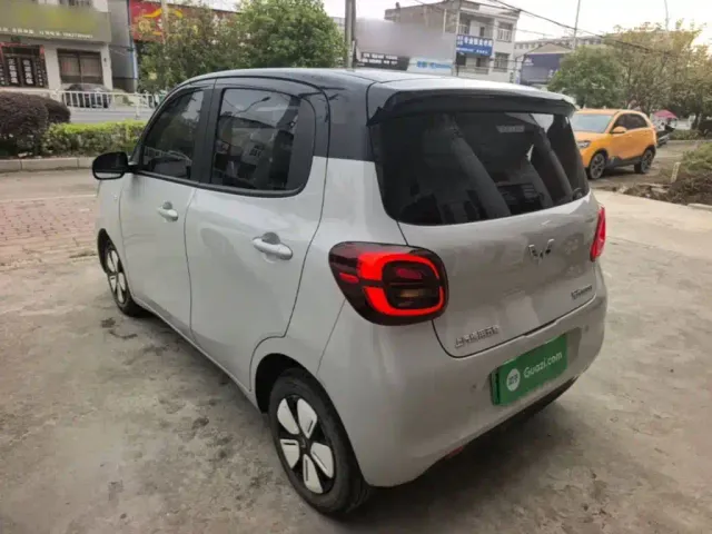 Wuling Hongguang Mini EV — Фото автомобиля 4