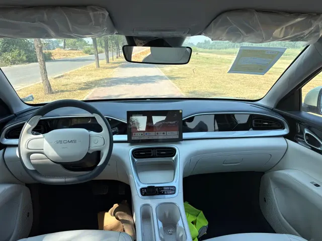 Geely Starry Wish — Фото автомобиля 5