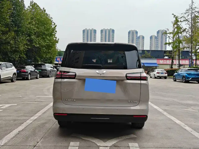 Wuling Starlight 730 — Фото автомобиля 6