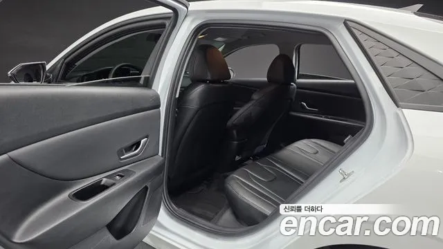 Hyundai AVANTE Новый Avante (CN7) — Фото автомобиля 11