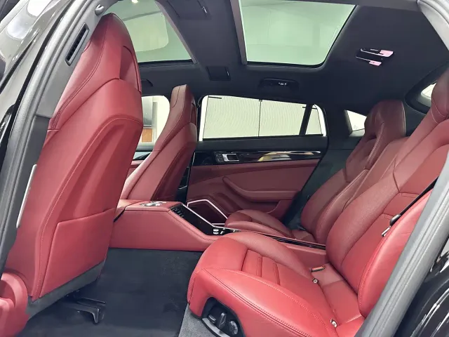 Porsche Panamera — Фото автомобиля 10