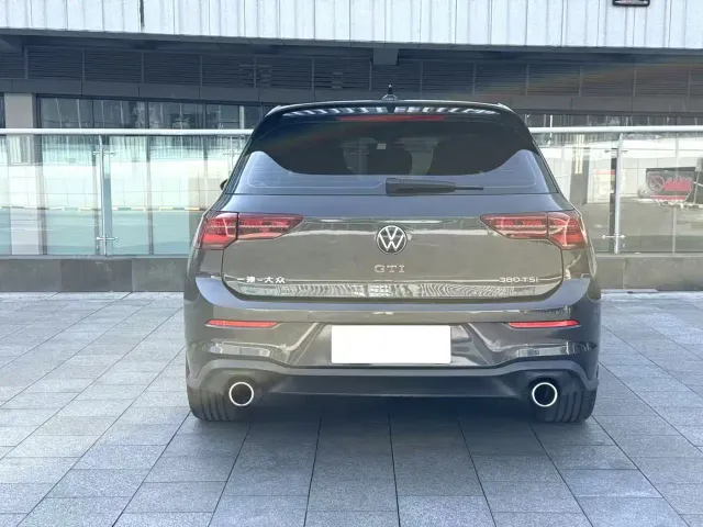 Volkswagen Golf GTI — Фото автомобиля 9
