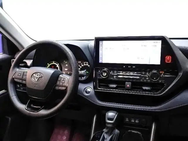 Toyota Highlander — Фото автомобиля 8