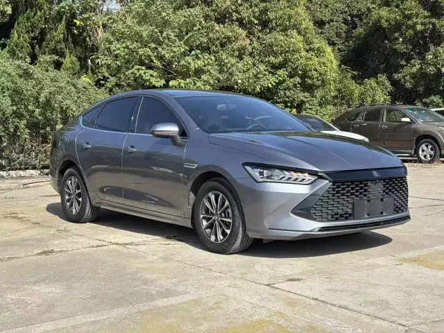 BYD Qin PLUS — Фото автомобиля 3