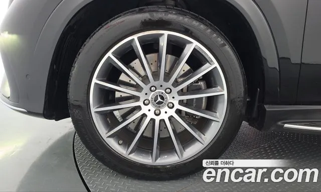 Mercedes-Benz GLE-Class — Фото автомобиля 5