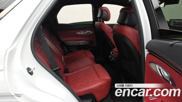 Genesis GV70 2.5T Бензин AWD — Фото автомобиля 9