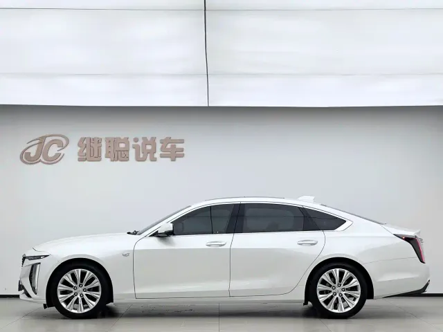 Cadillac CT6 — Фото автомобиля 9