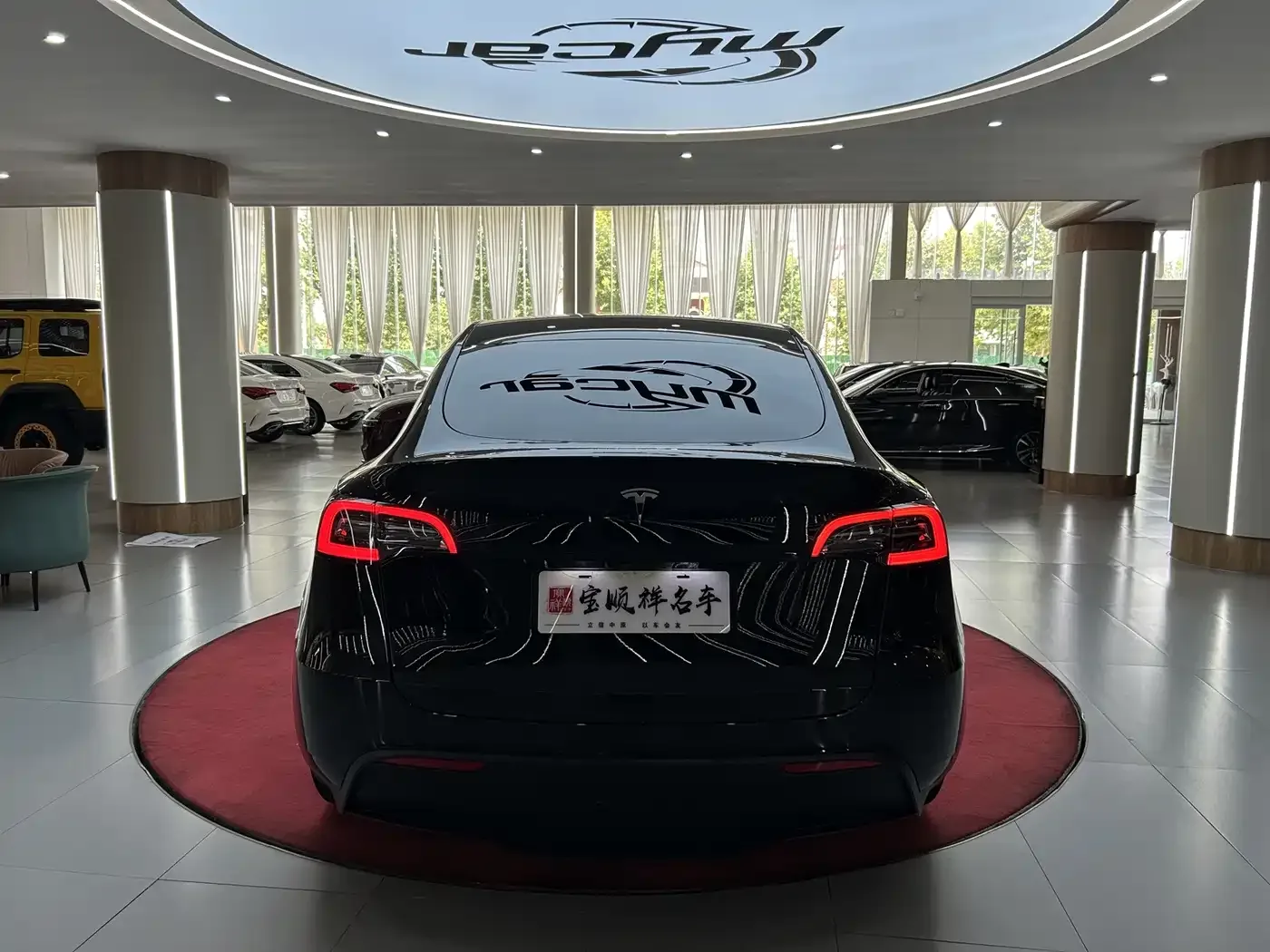 Tesla Model Y 2022 Rear-Wheel Drive Version — Фото автомобиля 6