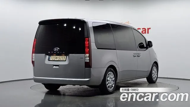 Hyundai Staria Staria 4WD Подъёмник для коляски/Slope — Фото автомобиля 2