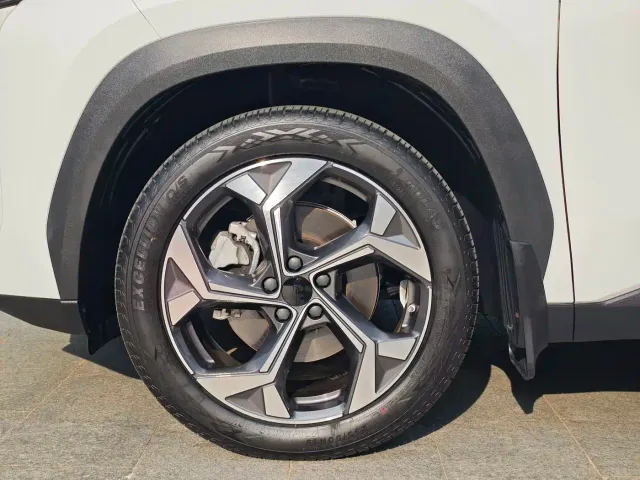 Geely Boyue L — Фото автомобиля 10